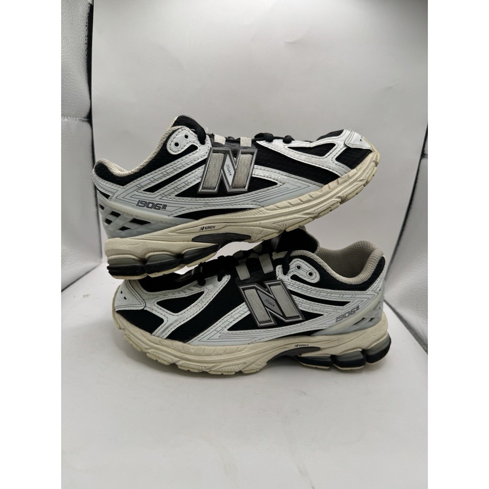 New Balance 1906R Sneakers GC1906CI White Black Size 4.5 Youth 6 Women